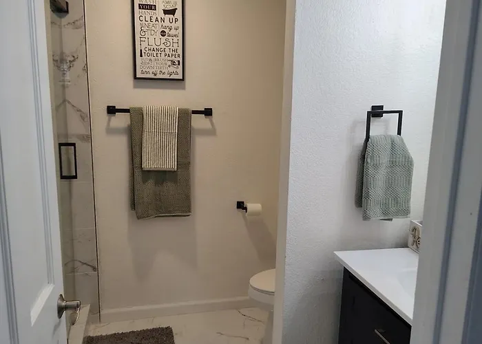 Modern Within Walking Distance Of Onvida *